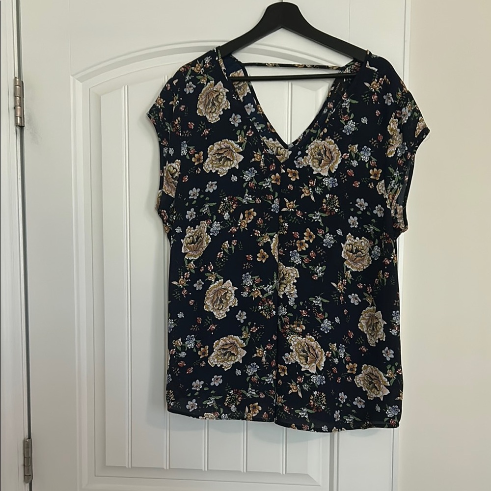 Halogen Blue Tan Floral Cap Sleeve Blouse